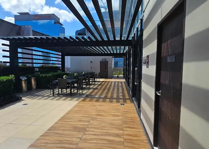 Laidback Cavern At Vinia Residences 公寓